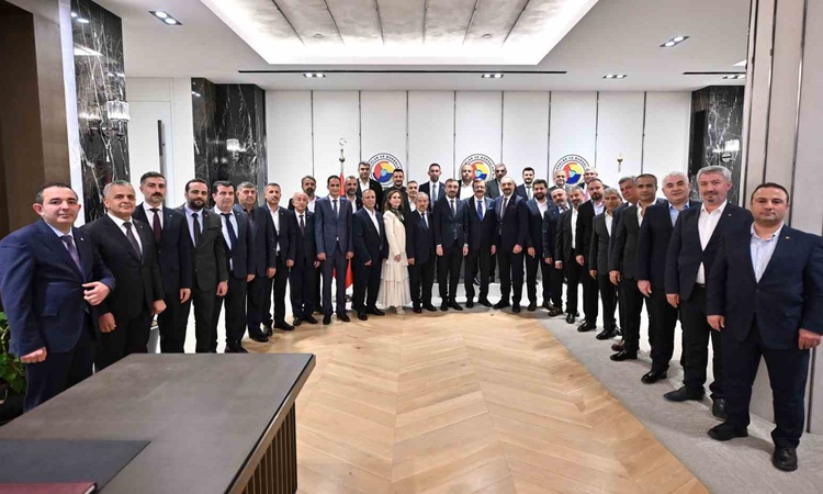 Kritik Açıklama: ATSO heyeti Ankara'da TOBB Başkanı Rifat Hisarcıklıoğlu'nu ziyaret etti ve Merak Edilenler