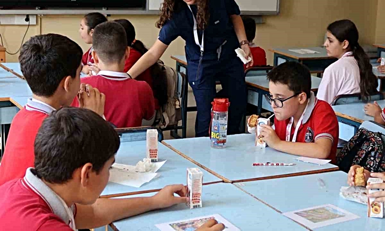 Kritik Açıklama: Aydın Efeler'de köy okulu öğrencileri için dijital fırsat eşitliği projesi resmen start aldı