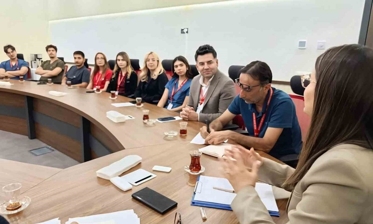 Kritik Açıklama: Aydın Şehir Hastanesi Başhekimi, Acil Servis'teki pratisyen hekimlerle görüştü - Son Dakika B