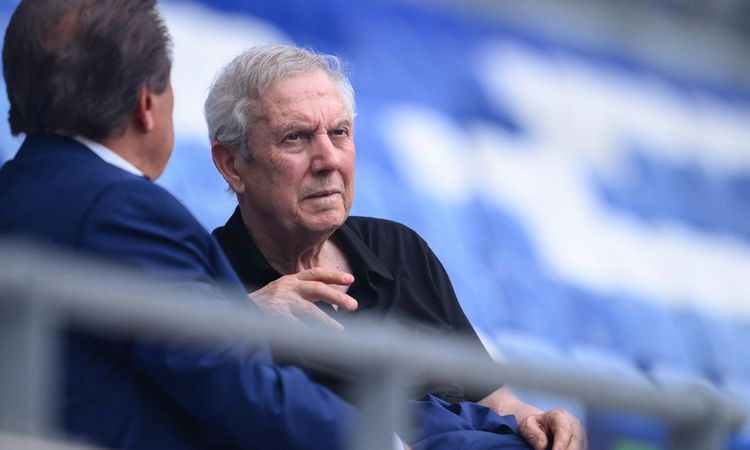 Kritik Açıklama: Aziz Yıldırım, taraftarı delirten futbolcuyu odaya kapatmış | İşte Tüm Ayrıntılar