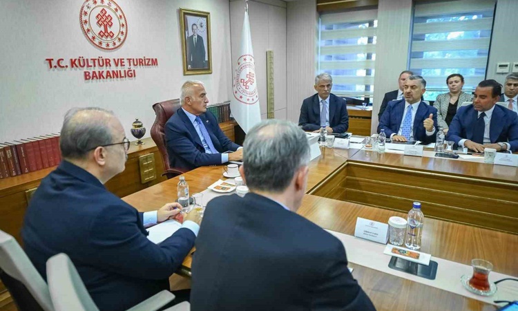Kritik Açıklama: Bakan Ersoy'a göre 216 müze ve ören yerindeki dijital dönüşüm 2026 sonunda bitecek - Son Daki