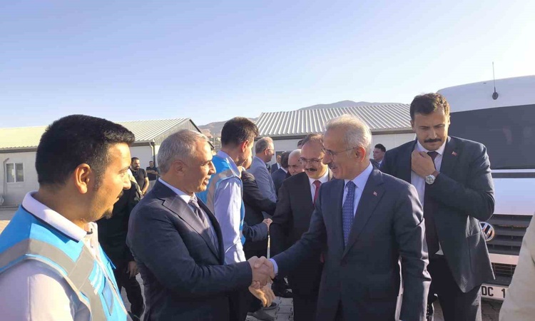 Kritik Açıklama: Bakan Uraloğlu, Siirt-Kurtalan hattında 2030'a kadar tamamlanma hedefini tüm detaylarıyla pay