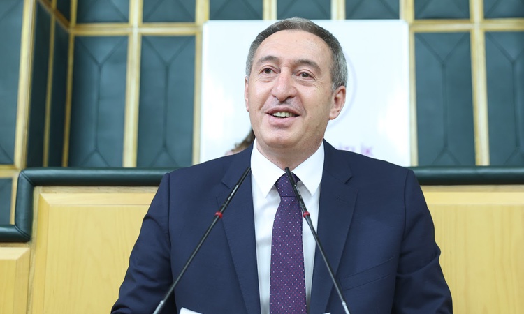 Kritik Açıklama: Bakırhan, PKK'nın 8 Ekim'deki çekilme kararı sonrası iktidara adım çağrısı yaptı ve Merak Edi