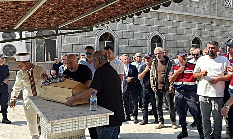 Kritik Açıklama: Bartın Amasra'da 3 aylık bebek, aynı kazada ölen annesinin yanına defnedildi - Son Dakika Bil