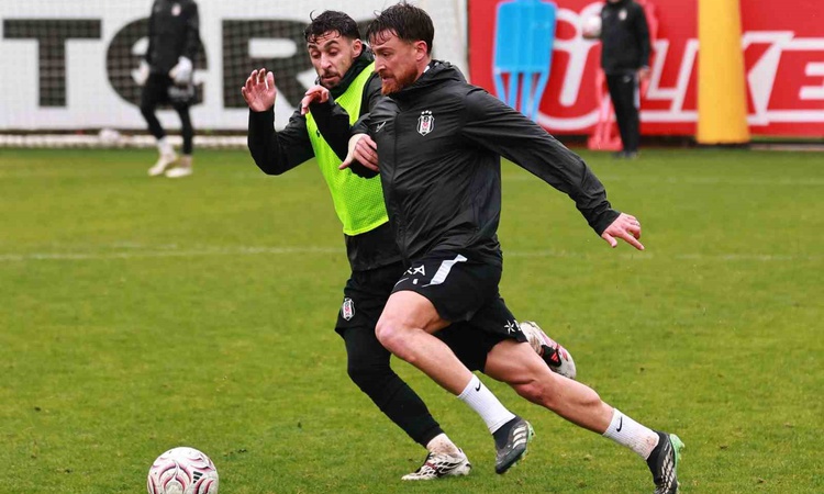 Kritik Açıklama: Beşiktaş, deplasmanda oynayacağı Trabzonspor maçının hazırlığına antrenmanla resmen start ald