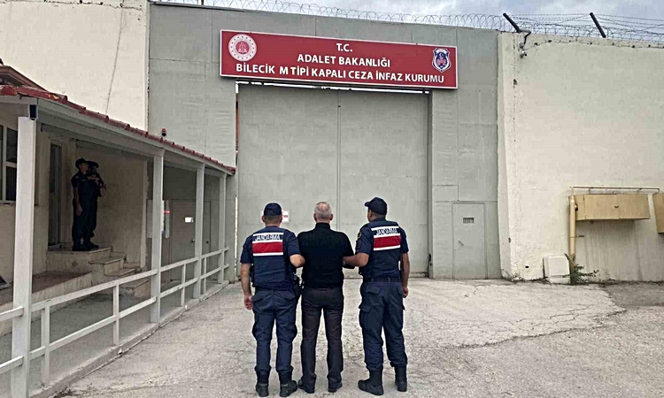 Kritik Açıklama: Bilecik’te 3 yıl 15 ay hapis cezası ile aranan şahıs yakalandı: Gelişmeler Takip Ediliyor