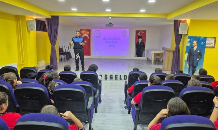 Kritik Açıklama: Bilecik'te polis, 700. Ortaokulda 100 öğrenciye güvenlik eğitimi verdi ve Merak Edilenler