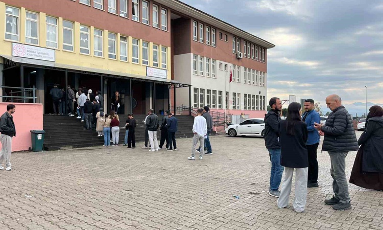 Kritik Açıklama: Bingöl'de 2026-KPSS Ortaöğretim oturumunda adaylar 120 soru için ter döktü ve Merak Edilenler