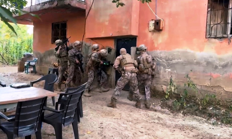 Kritik Açıklama: Bitlis'te operasyonda 9 kilo 45 gram esrar ele geçirildi, 1 şüpheli hakkında tutuklama kararı