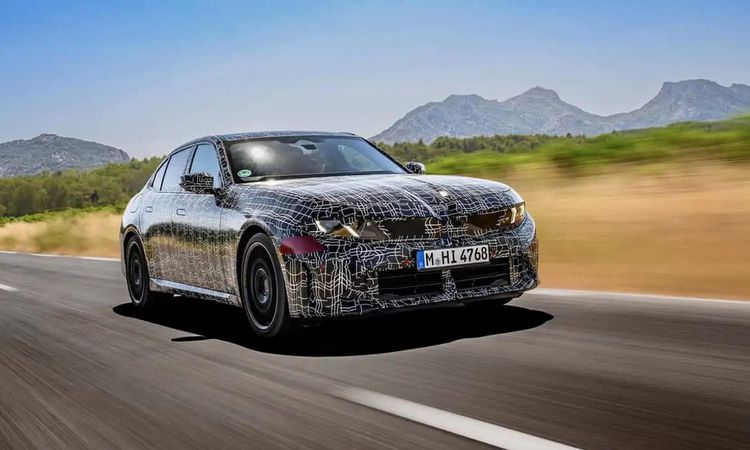 Kritik Açıklama: BMW M350 xDrive Tanıtıldı: Yeni 3 Serisi'nin En Güçlü Benzinli Versiyonu ve Merak Edilenler