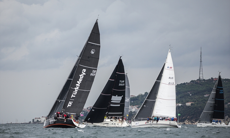 Kritik Açıklama: Bosphorus Cup'ta Aboat Time liderliğini korudu, final yarın Boğaz'da yapılacak ve Merak Edile