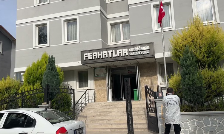 Kritik Açıklama: Burdur'da öğrenci yurdunda ölü bulunan 25 yaşındaki gençte darp izi saptanmadı - Son Dakika B