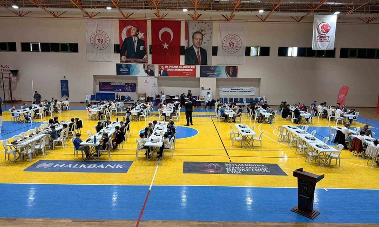 Kritik Açıklama: Burhaniye'de satranç turnuvasında 11 ilden 114 sporcu mücadele etti ve Merak Edilenler
