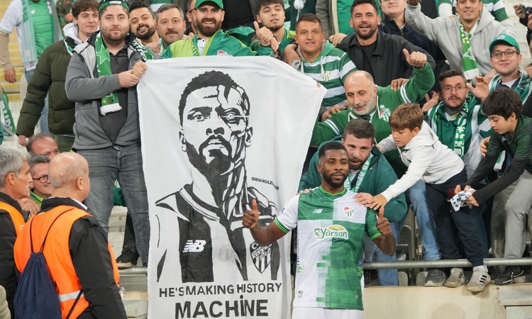 Kritik Açıklama: Bursasporlu Iheanacho Pendikspor'da da gol attı, 11 maçlık gol serisini sürdürdü ve Merak Edi