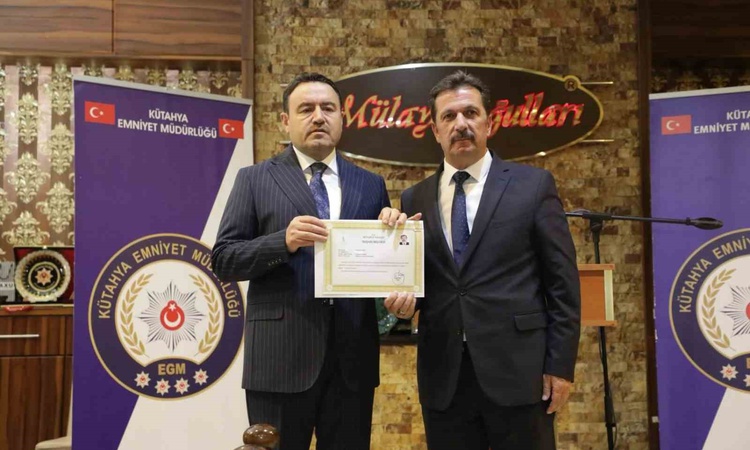 Kritik Açıklama: Çankırı İl Emniyet Müdürü olarak atanan Osman Elbir'e Kütahya'da veda yemeği verildi | İşte T