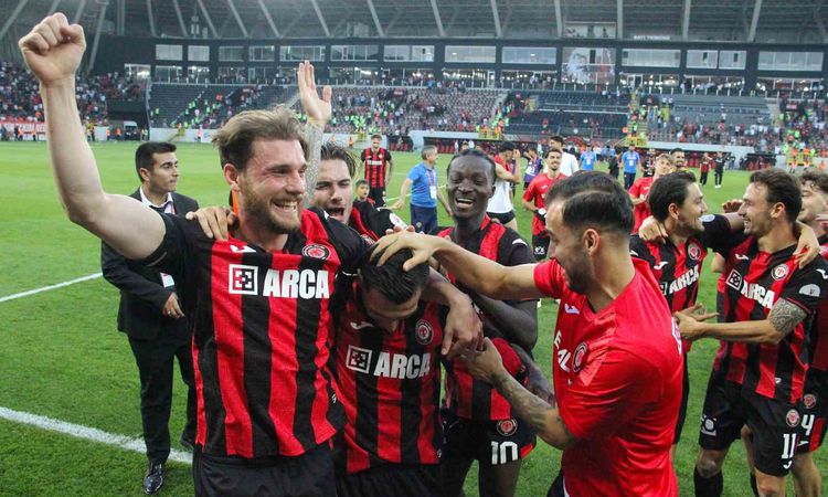 Kritik Açıklama: Çorum FK, Eyüpspor'u 3-0 Yenerek Süper Lig'deki İlk Galibiyetini Aldı: Gelişmeler Takip Edili