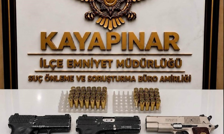 Kritik Açıklama: Diyarbakır Kayapınar'da silah ve dolandırıcılık operasyonunda 6 kişi yakalanarak gözaltına se