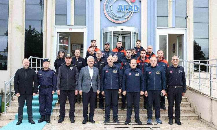 Kritik Açıklama: Düzce'de yoğun yağışa karşı Cangir başkanlığında afet toplantısı yapıldı ve Merak Edilenler