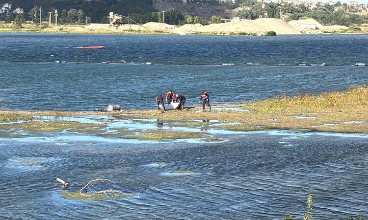 Kritik Açıklama: Edirne'de Meriç Nehri'nde erkek cesedi bulundu, düzensiz göçmene ait olabilir