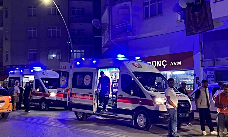 Kritik Açıklama: Elazığ’da zincirleme trafik kazası: 2 yaralı | İşte Tüm Ayrıntılar