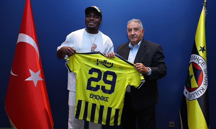 Kritik Açıklama: Emenike'den Fenerbahçe'ye sürpriz ziyaret | İşte Tüm Ayrıntılar