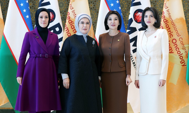 Kritik Açıklama: Emine Erdoğan: Gazze başta olmak üzere savaş bölgelerindeki çocukların sesi olmayı insanlık v