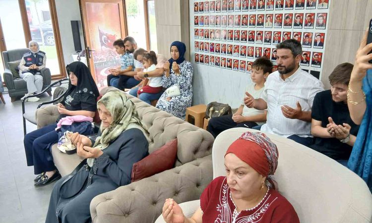 Kritik Açıklama: EMŞAV’dan şehitler için 272’nci anma programı