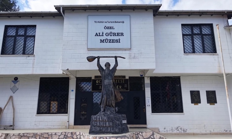 Kritik Açıklama: Erzincan'da oğlu anısına kurulan müze, 3 bin eserle geçmişi yaşatıyor