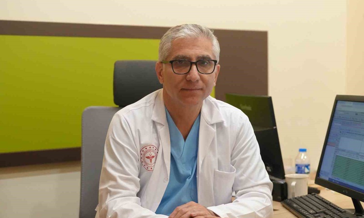 Kritik Açıklama: Erzurum'da Dr. Şentürk, her 8 kadından birinin meme kanseri riski taşıdığını söyledi - Son Da