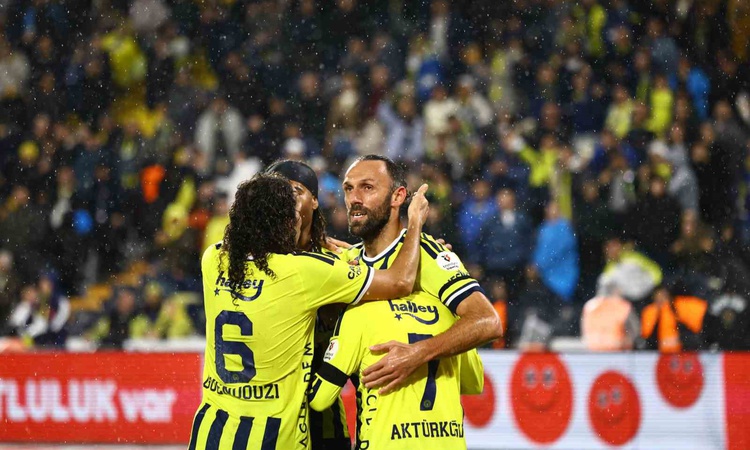 Kritik Açıklama: Fenerbahçe'nin forveti Vedat Muriqi, Alanyaspor karşısında ligde 7. golüne ulaştı