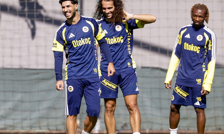 Kritik Açıklama: Fenerbahçe, Süper Lig 7. hafta Çaykur Rizespor deplasmanı öncesi son idmanını yaptı - Son Dak