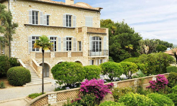 Kritik Açıklama: Fransa'da Renoir Müzesi'nde soygun: 9 milyon avroluk eser çalındı - Son Dakika Bilgileri