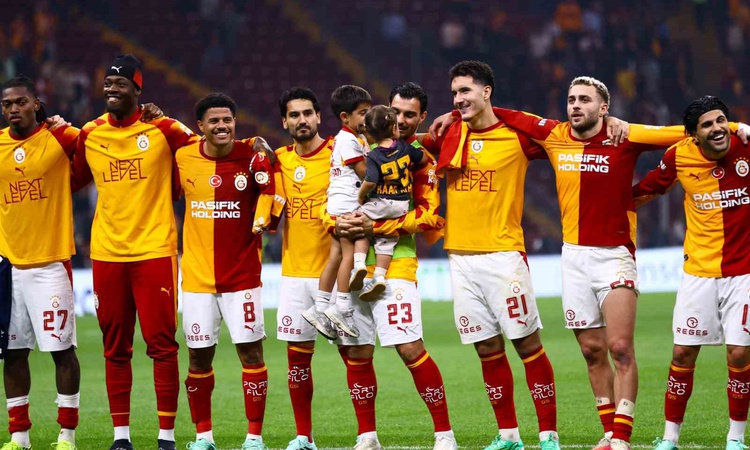 Kritik Açıklama: Galatasaray, Kasımpaşa'yı 3-1 mağlup ederek maç fazlasıyla liderliğe artış grafiği çizdi: Gel
