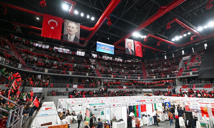 Kritik Açıklama: Gaziantep'te 8. Türk Dünyası Bilim ve Kültür Şenliği 30 yurt dışı öğrenciyle resmen start ald