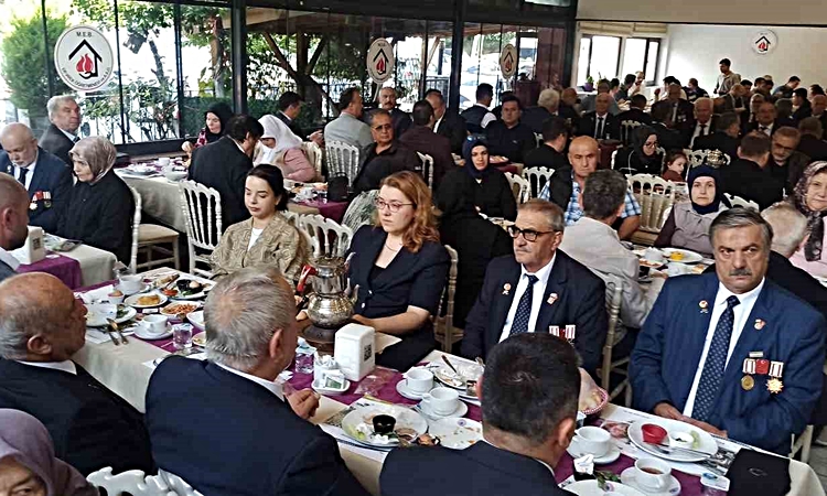 Kritik Açıklama: Gaziler kahvaltı programında bir araya geldi ve Merak Edilenler