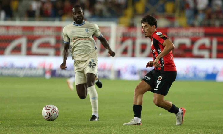 Kritik Açıklama: Gençlerbirliği ile Erzurumspor ilk yarıda golsüz berabere