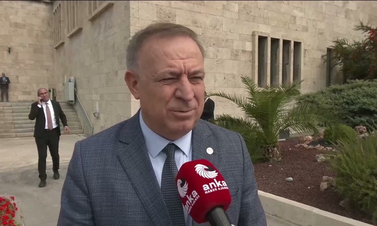 Kritik Açıklama: Gökan Zeybek, para piyasası fonlarında haftada 44,6 milyar liralık küçülmeyi tüm detaylarıyla