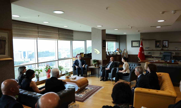 Kritik Açıklama: Gürcistan'ın Ankara Büyükelçisi Düzce Üniversitesi'nde ilk Gürcü Dili dersini verdi - Son Dak
