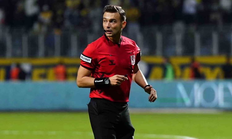 Kritik Açıklama: Hakem Emre Kargın, eski MHK Başkanı Gündoğdu ve gazeteci B.Y.'ye suç duyurusu yaptı - Son Dak