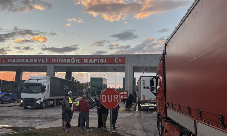 Kritik Açıklama: Hamzabeyli'de tır şoförleri eylemi bitirdi, sınır geçişleri randevulu olacak | İşte Tüm Ayrın