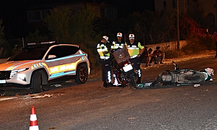 Kritik Açıklama: Hatay'da iki motosiklet çarpıştı, 3 kişi yaralandı ve Merak Edilenler