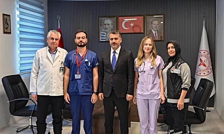Kritik Açıklama: İnegöl Devlet Hastanesi’ne atanan 2 doktor, doğdukları hastanede göreve resmen start aldı