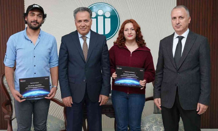 Kritik Açıklama: İnönü Üniversitesi öğrencileri TUA Astro Hackathon'da Galaktik Şampiyonluğu kazandı - Son Dak