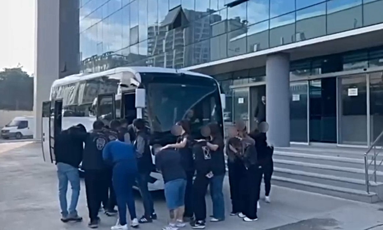 Kritik Açıklama: İnternette kadın kılığına girip evlilik vaadiyle kandırdılar, sonra tehdit ettiler: Gelişmele