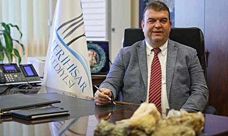 Kritik Açıklama: İsmail Yetişkin kimdir, evli mi? Seferihisar Belediye Başkanı İsmail Yetişkin kaç yaşında, ne