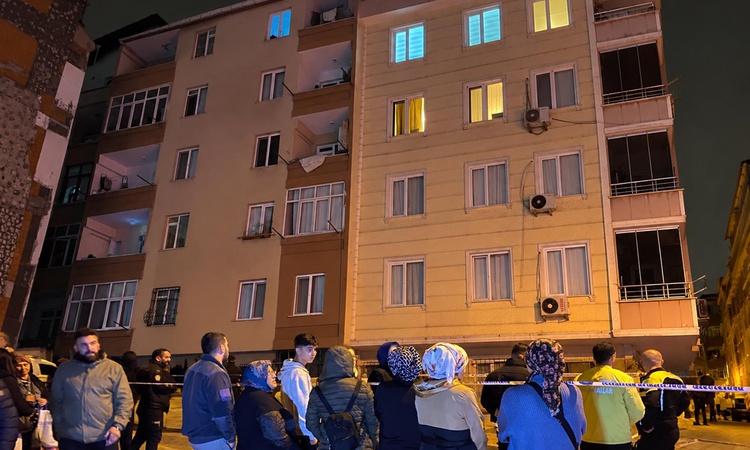 Kritik Açıklama: İstanbul'da gece yarısı çatırdama sesleri! 2 bina boşaltıldı - Son Dakika Bilgileri