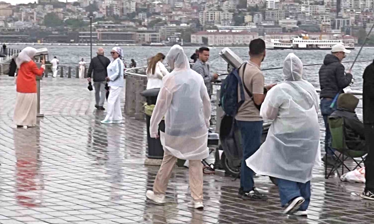 Kritik Açıklama: İstanbul'da sabah başlayan yağış Anadolu Yakası'nda günlük yaşamı olumsuz etkiledi | İşte Tüm