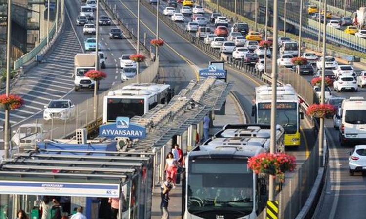 Kritik Açıklama: İstanbul'da trafik var mı? SON DAKİKA! 20 Ekim hangi ilçelerde trafik var, hangi yollar kapal