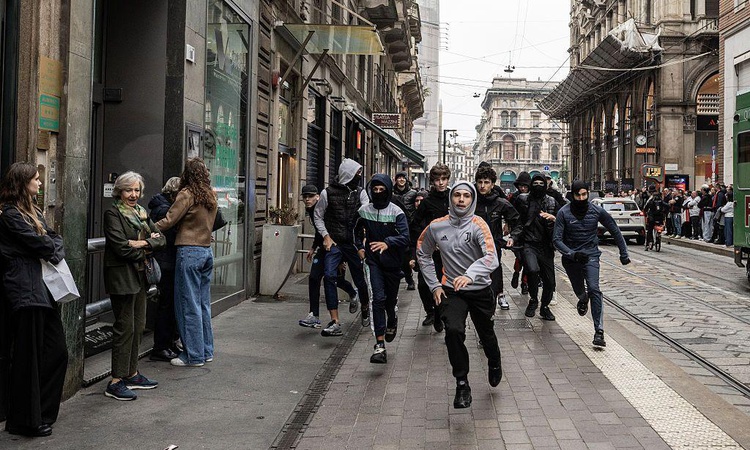 Kritik Açıklama: İtalya'da gösteri şiddeti sonrası hükümet 14-18 yaş için gözaltı kararını kabul etti