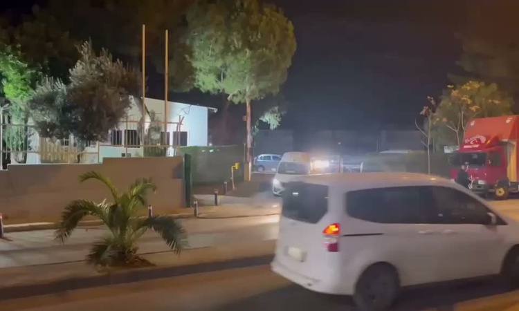 Kritik Açıklama: İzmir'de 24 saat süren eş zamanlı operasyonda aranan 184 kişi yakalanarak gözaltına sevk edil